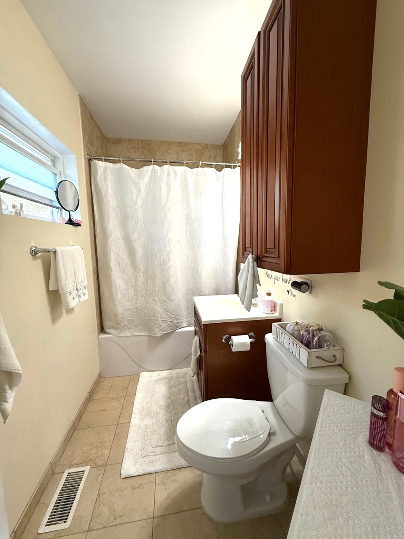 1236 S Washington Street, Lockport, IL 60441