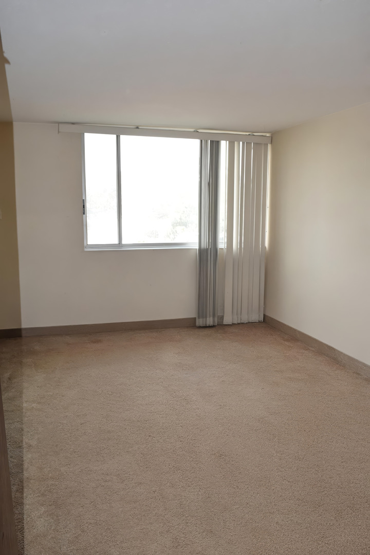 2200 S Stewart Avenue #1C, Lombard, IL 60148