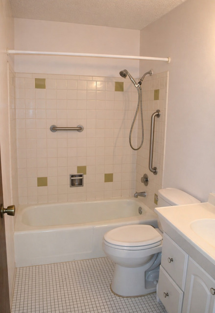 2200 S Stewart Avenue #1C, Lombard, IL 60148