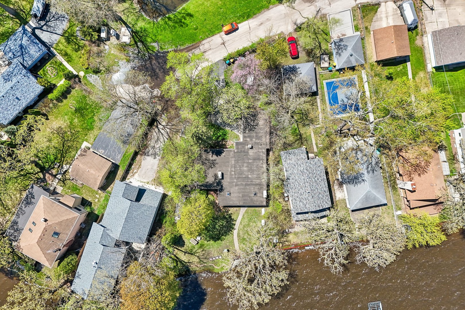 59 Cora Avenue, Fox Lake, IL 60020