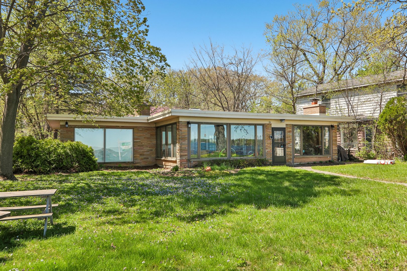 59 Cora Avenue, Fox Lake, IL 60020