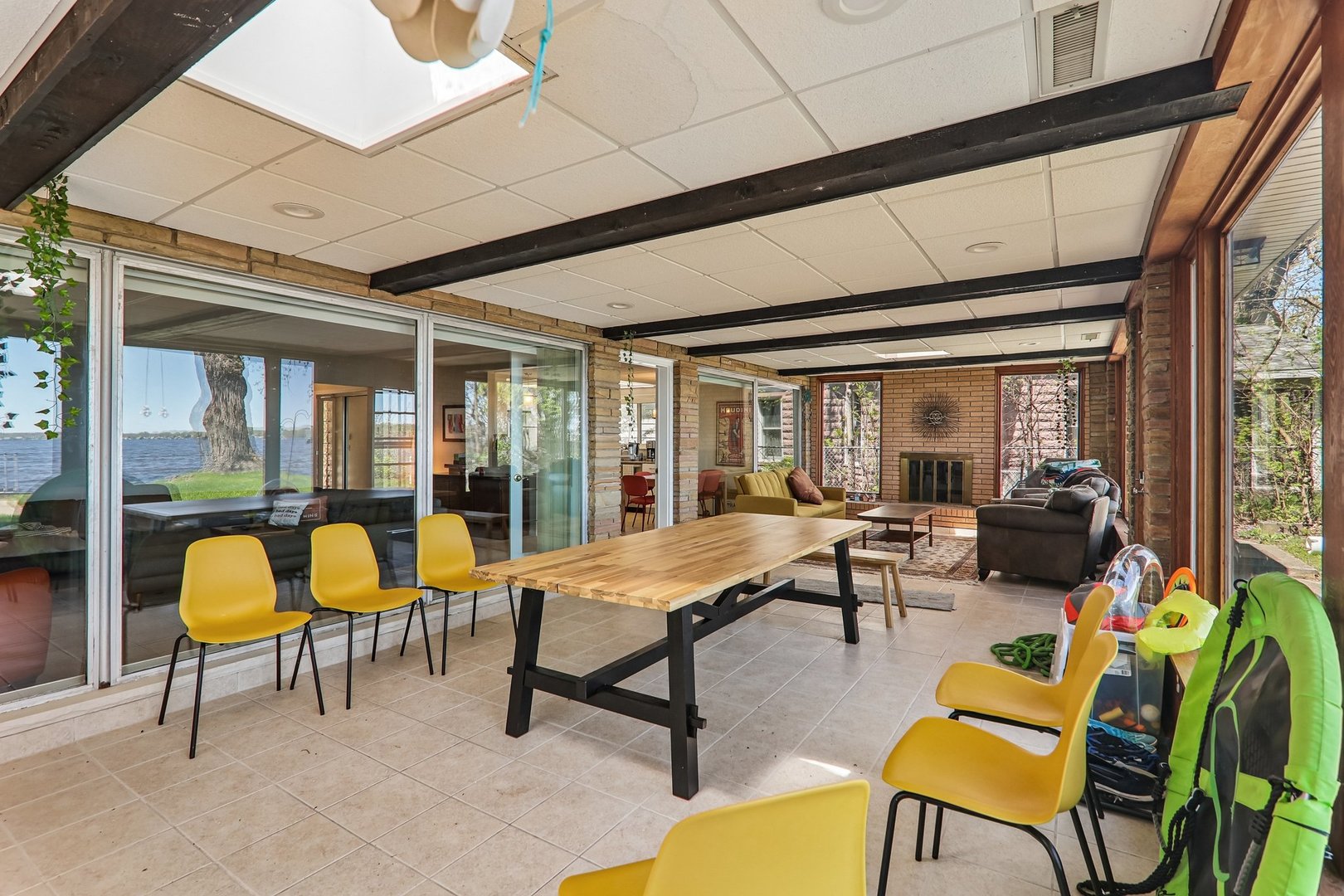 59 Cora Avenue, Fox Lake, IL 60020