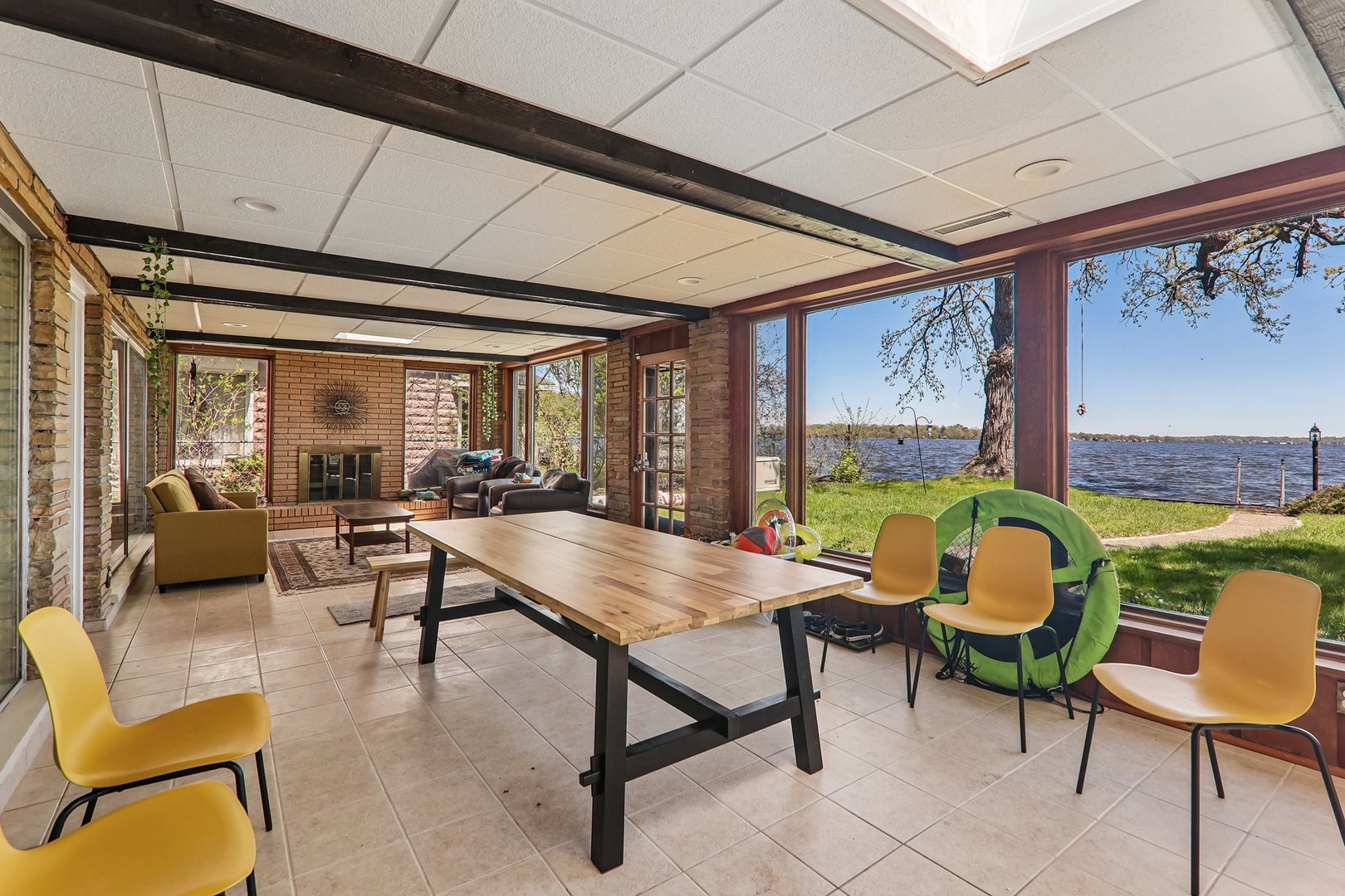 59 Cora Avenue, Fox Lake, IL 60020