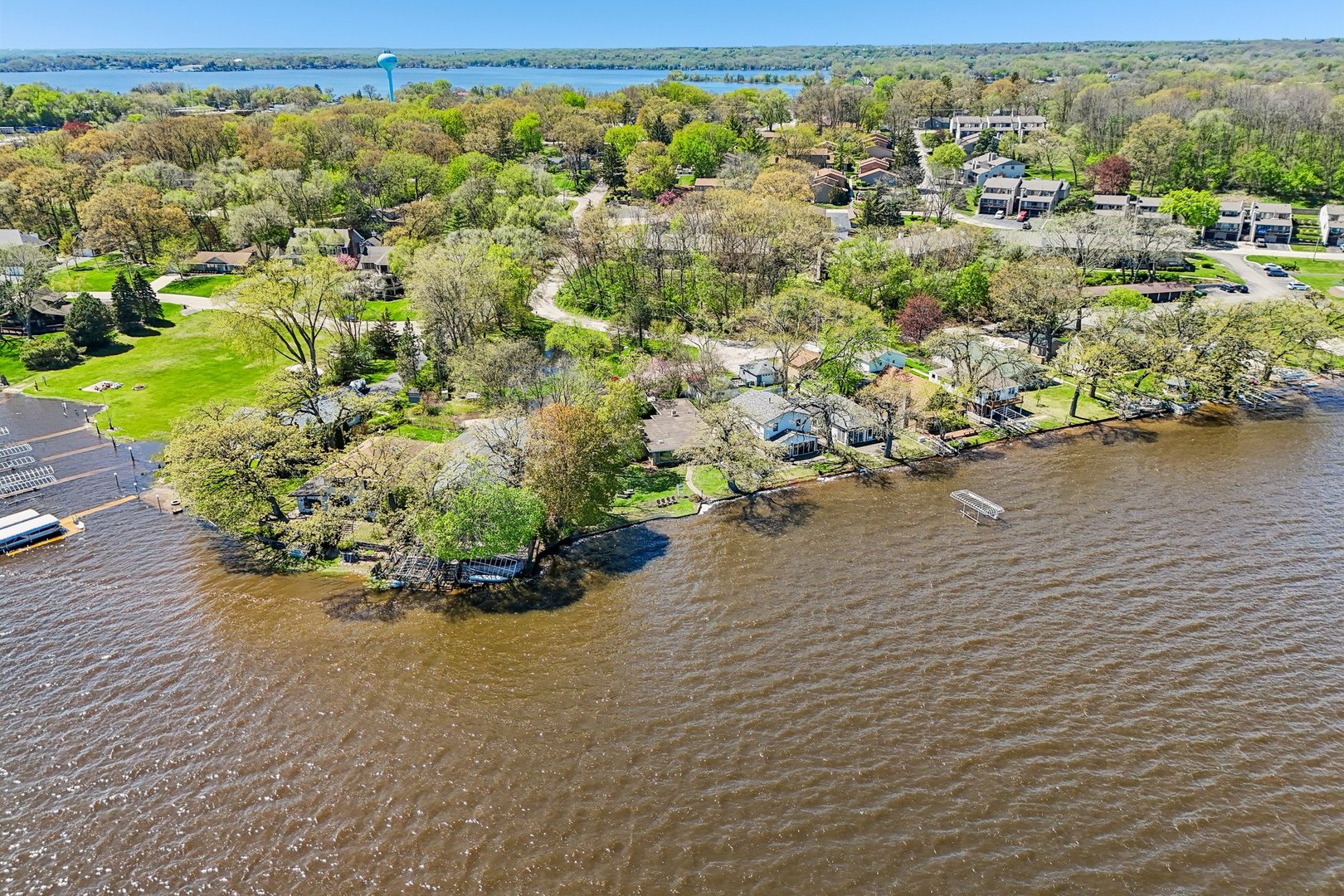 59 Cora Avenue, Fox Lake, IL 60020