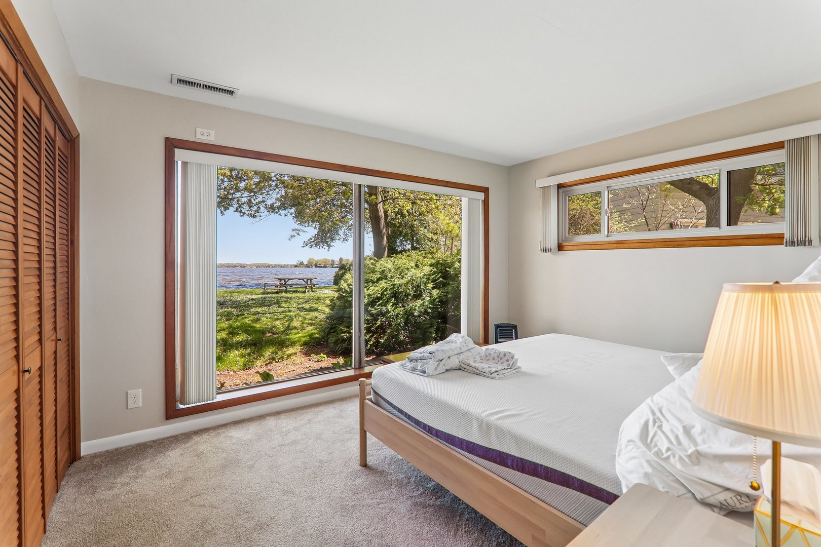 59 Cora Avenue, Fox Lake, IL 60020