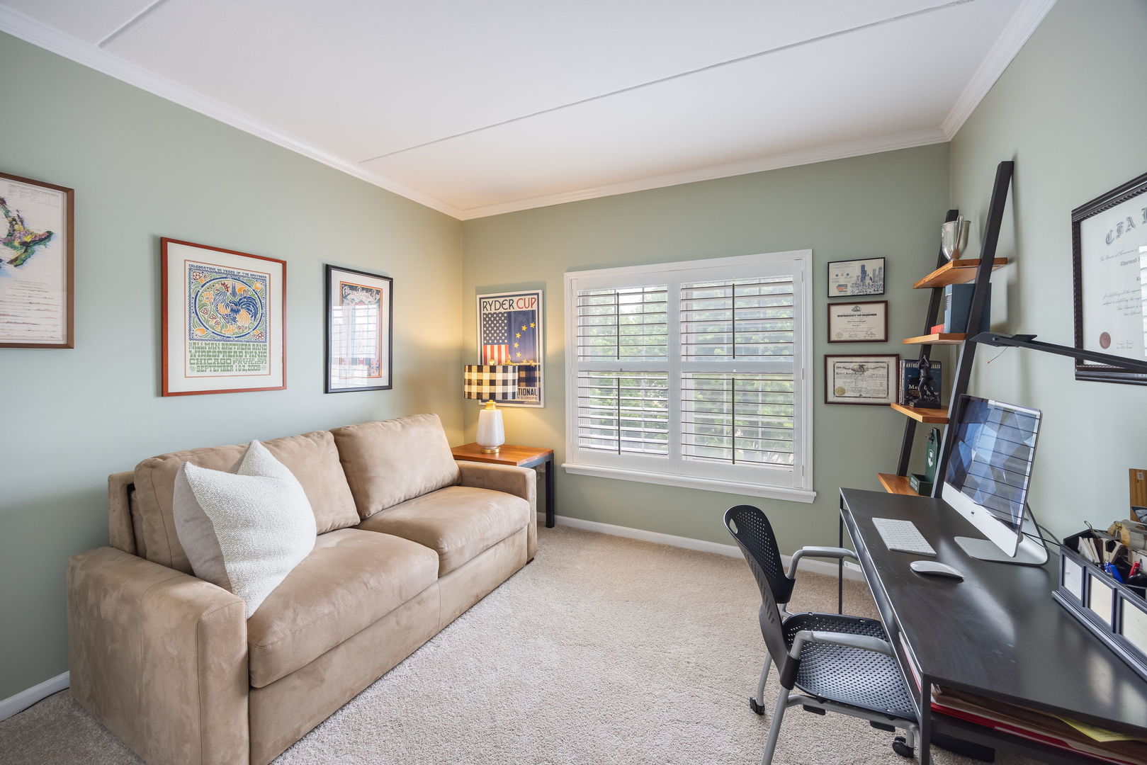 446 McDaniels Circle #302, Clarendon Hills, IL 60514
