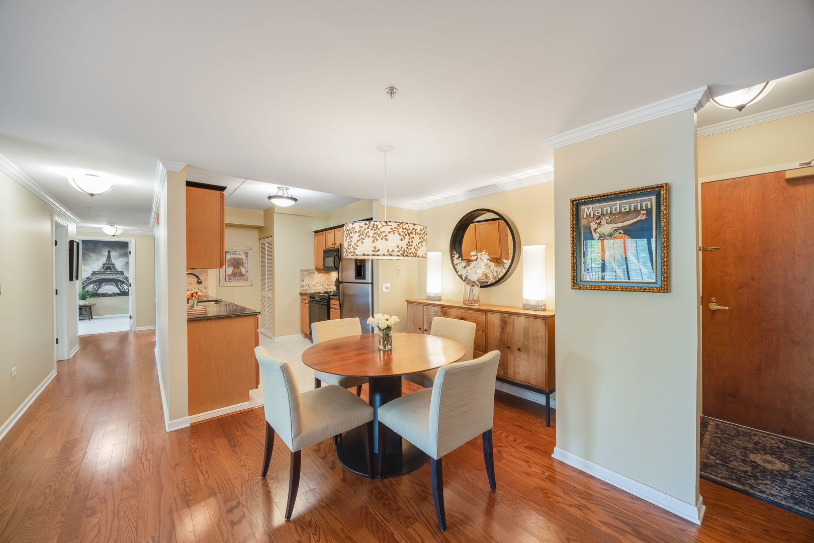 446 McDaniels Circle #302, Clarendon Hills, IL 60514
