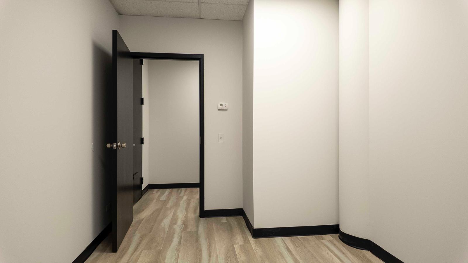 246 E Janata Boulevard, Lombard, IL 60148