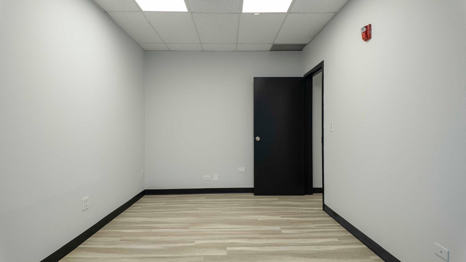 246 E Janata Boulevard, Lombard, IL 60148