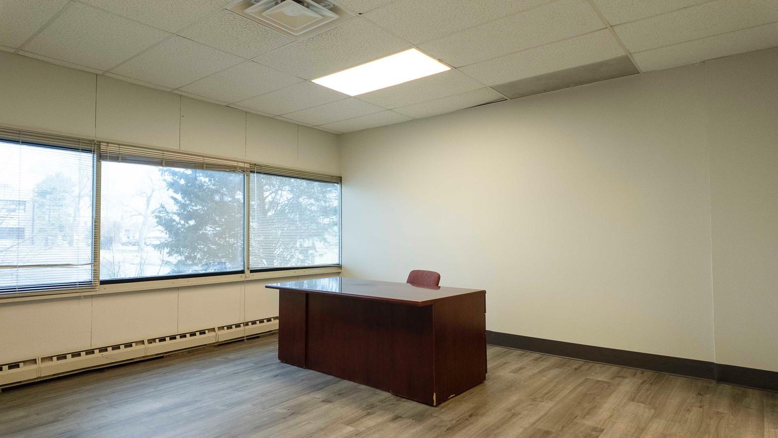 246 E Janata Boulevard, Lombard, IL 60148