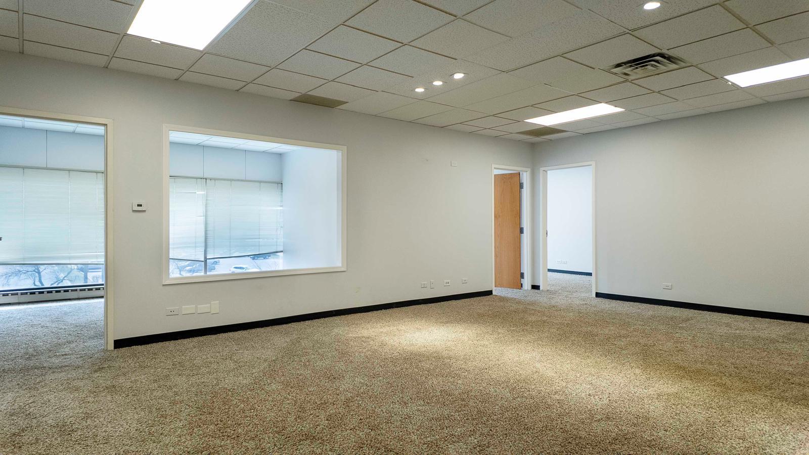 246 E Janata Boulevard, Lombard, IL 60148