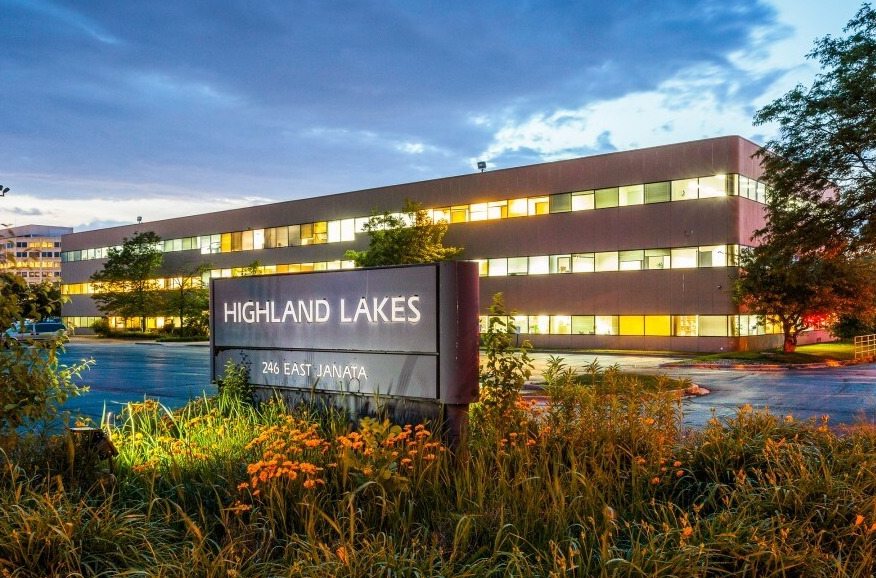 246 E Janata Boulevard, Lombard, IL 60148