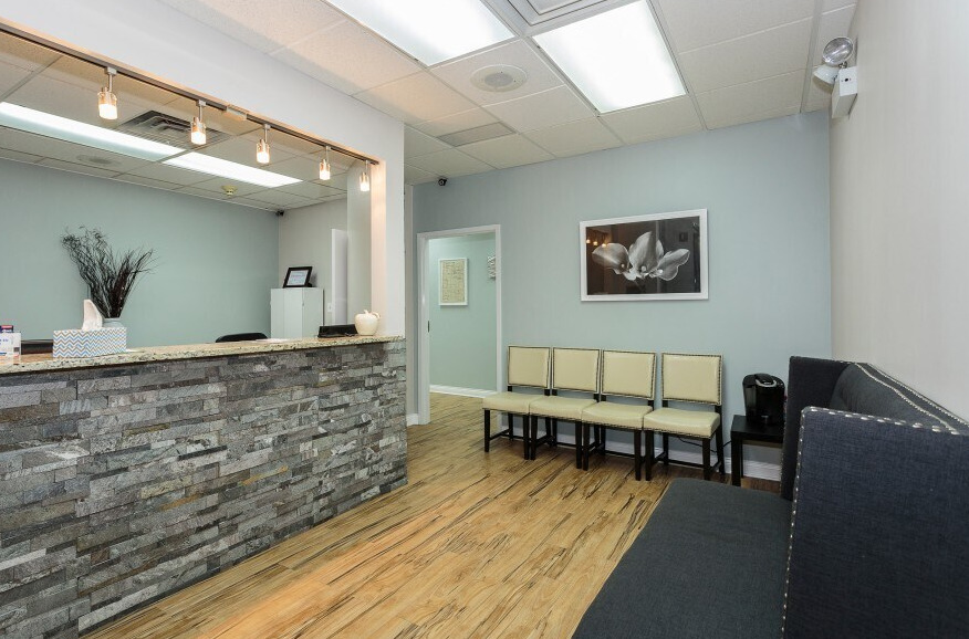 246 E Janata Boulevard, Lombard, IL 60148