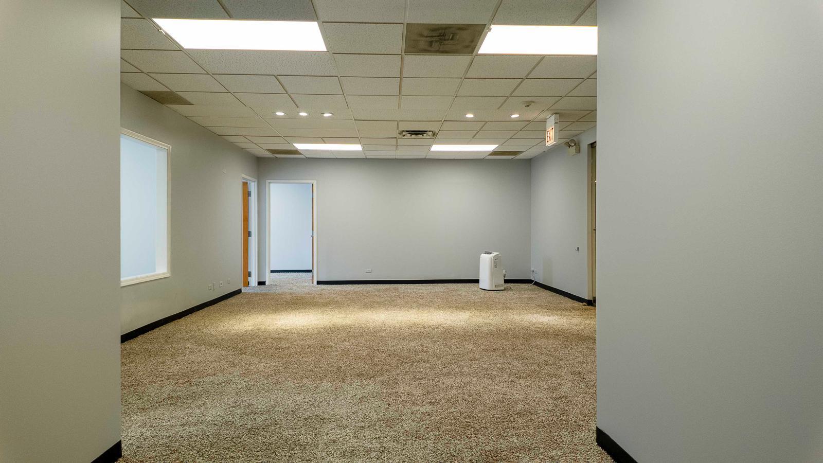 246 E Janata Boulevard, Lombard, IL 60148