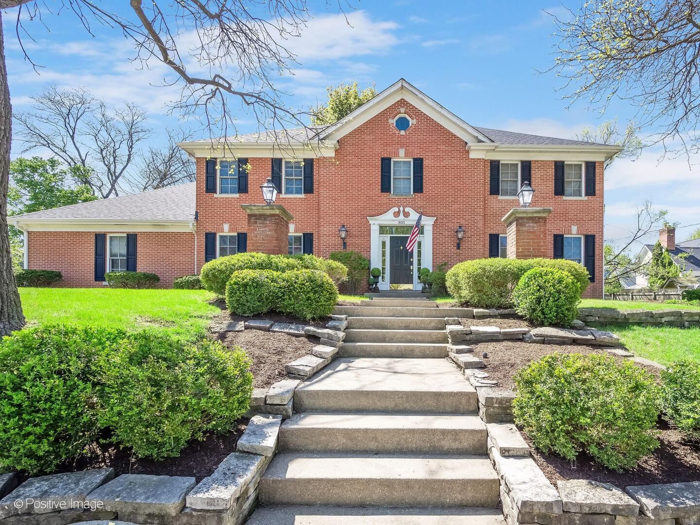 800 W 7th Street, Hinsdale, IL 60521