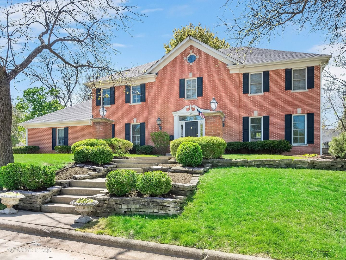 800 W 7th Street, Hinsdale, IL 60521