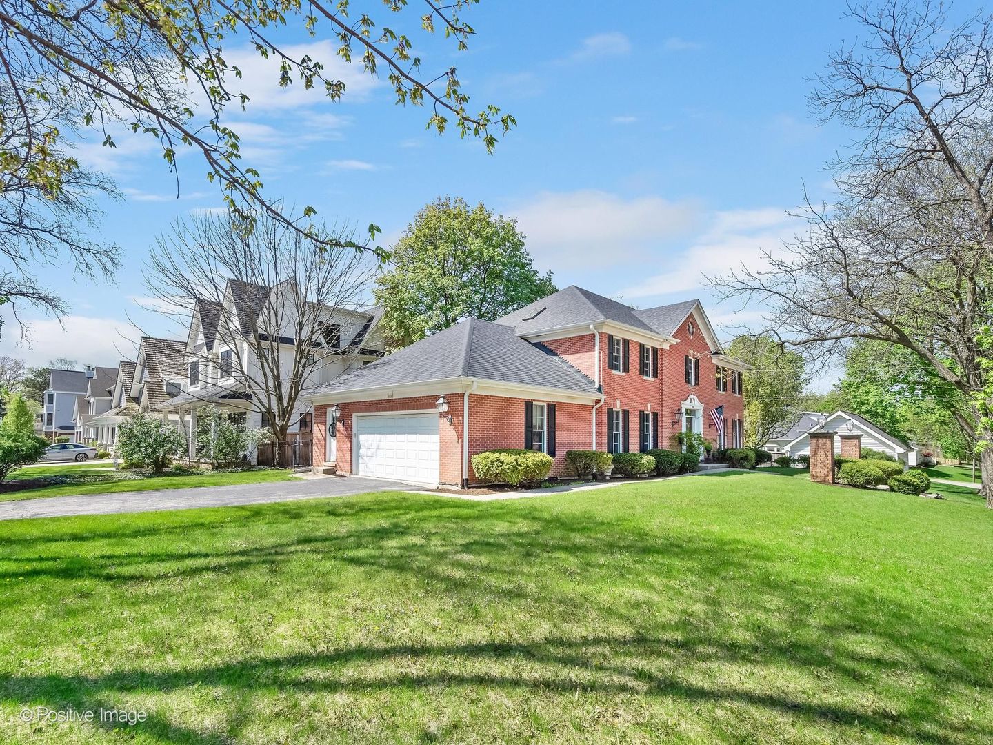800 W 7th Street, Hinsdale, IL 60521