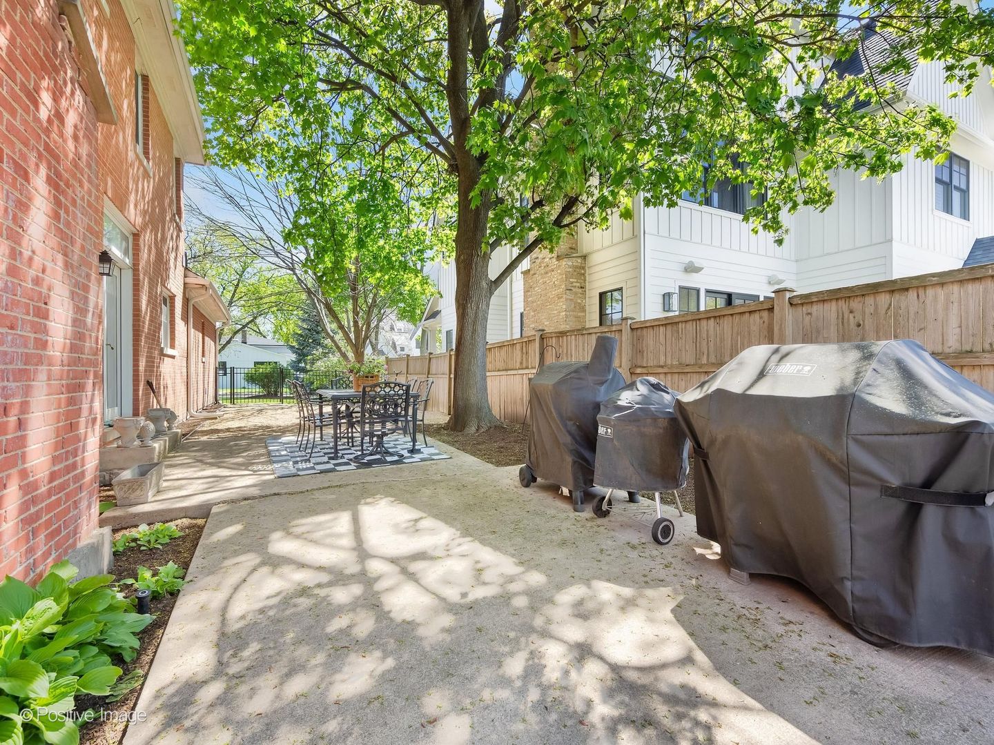 800 W 7th Street, Hinsdale, IL 60521