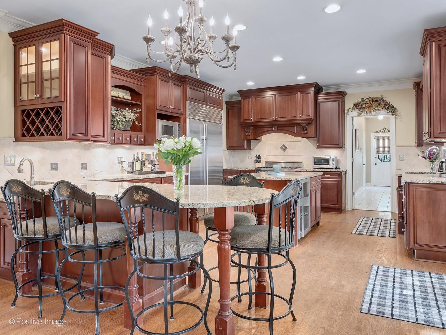 800 W 7th Street, Hinsdale, IL 60521