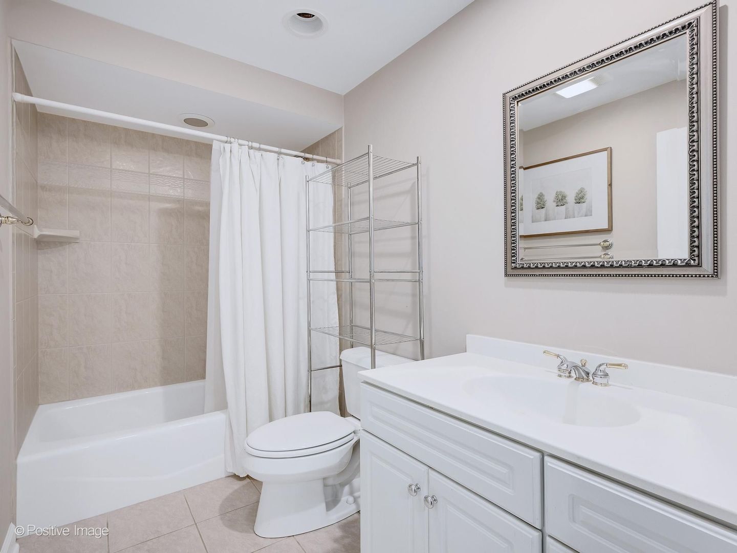 800 W 7th Street, Hinsdale, IL 60521
