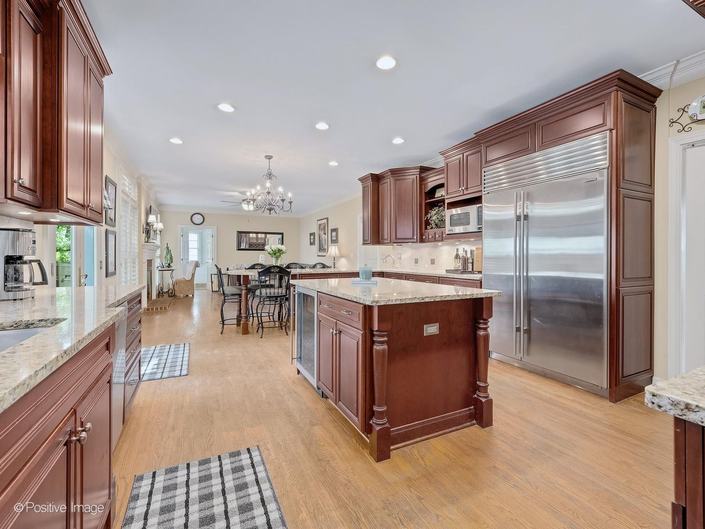 800 W 7th Street, Hinsdale, IL 60521