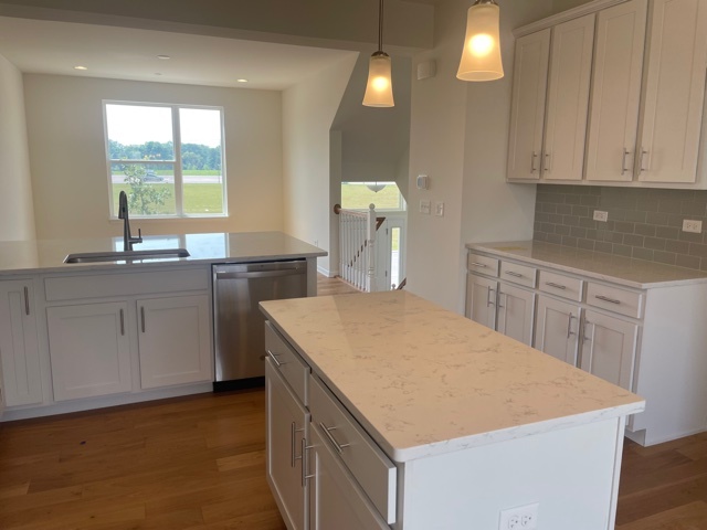 3S629 Camden Street, Warrenville, IL 60555