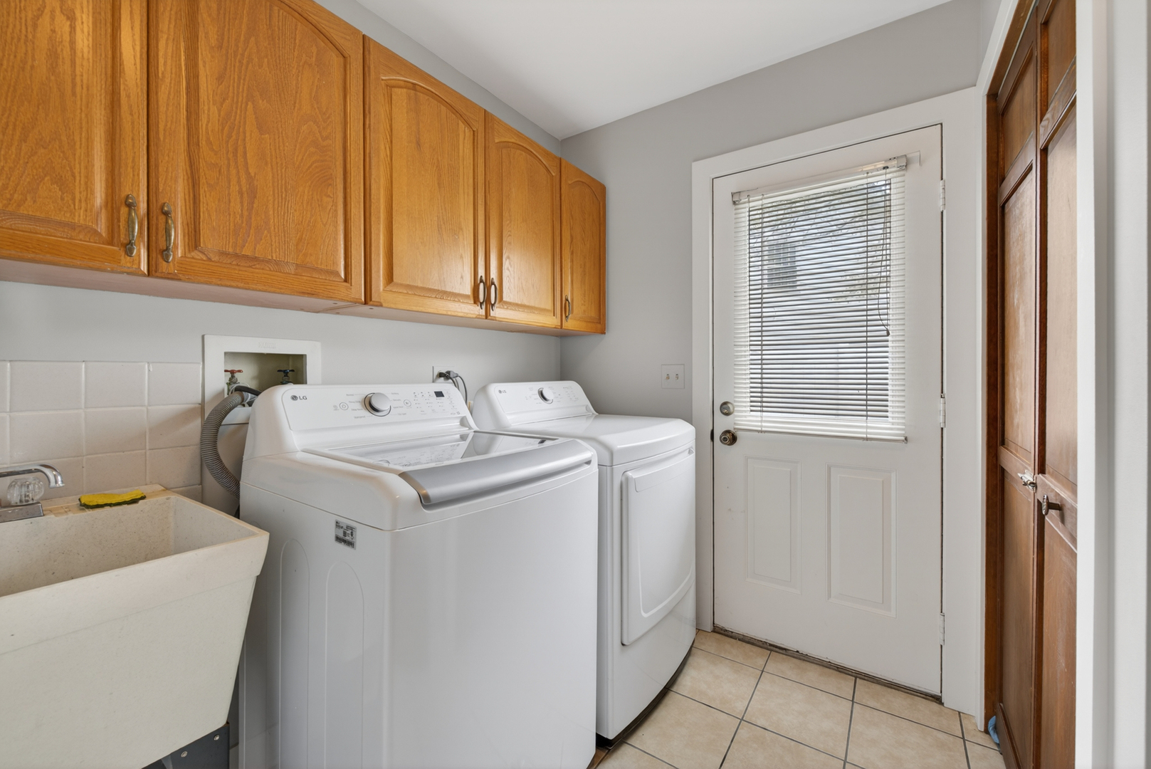 2408 Arlingdale Drive, Palatine, IL 60067