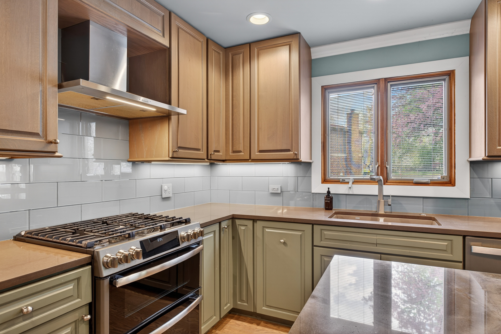 2408 Arlingdale Drive, Palatine, IL 60067