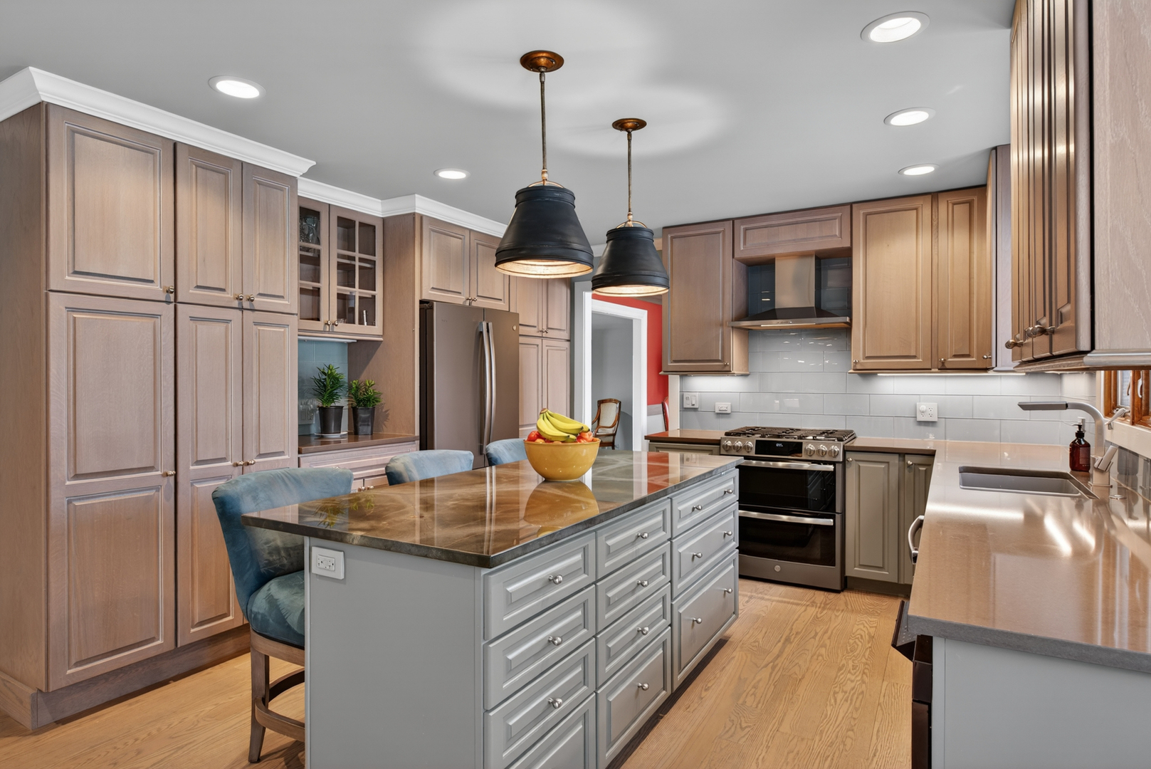 2408 Arlingdale Drive, Palatine, IL 60067