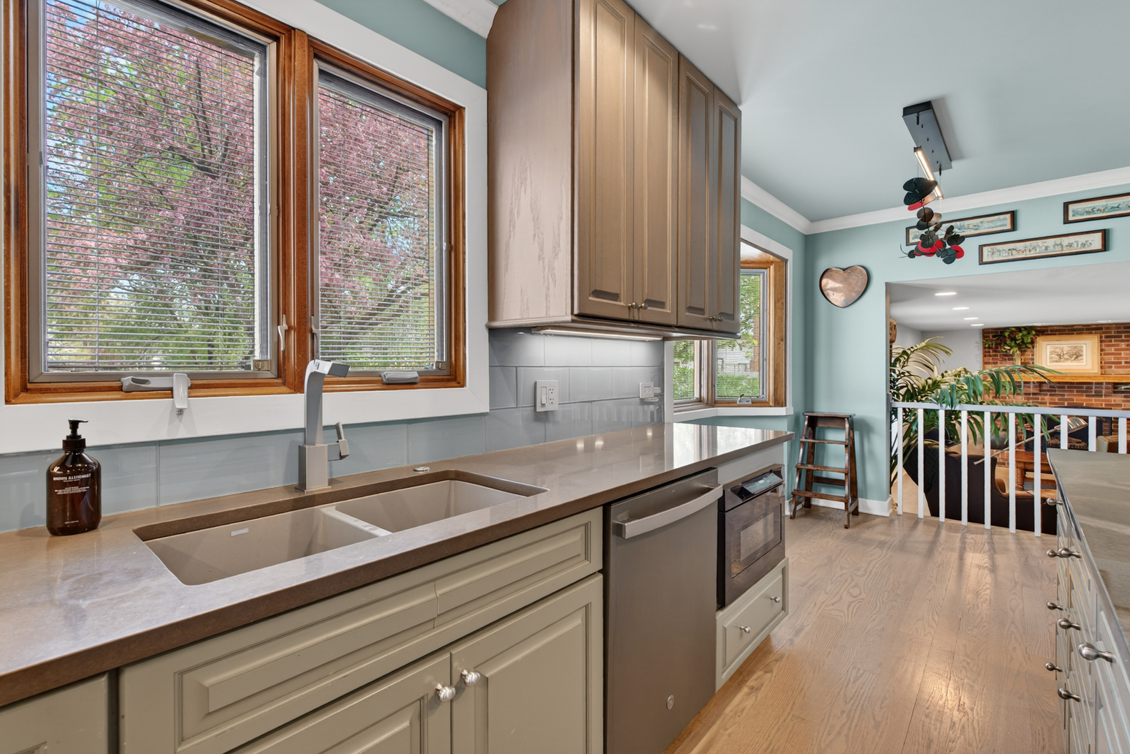 2408 Arlingdale Drive, Palatine, IL 60067