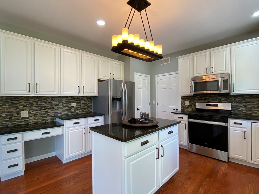 720 KENDRIDGE Court, Aurora, IL 60502