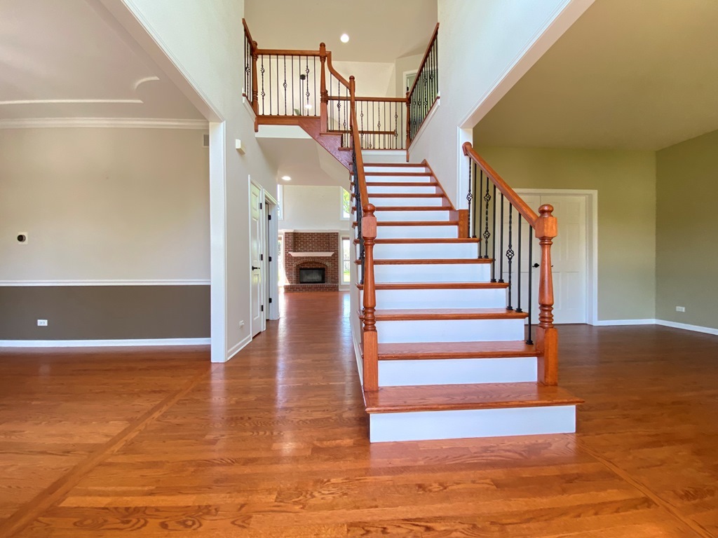 720 KENDRIDGE Court, Aurora, IL 60502