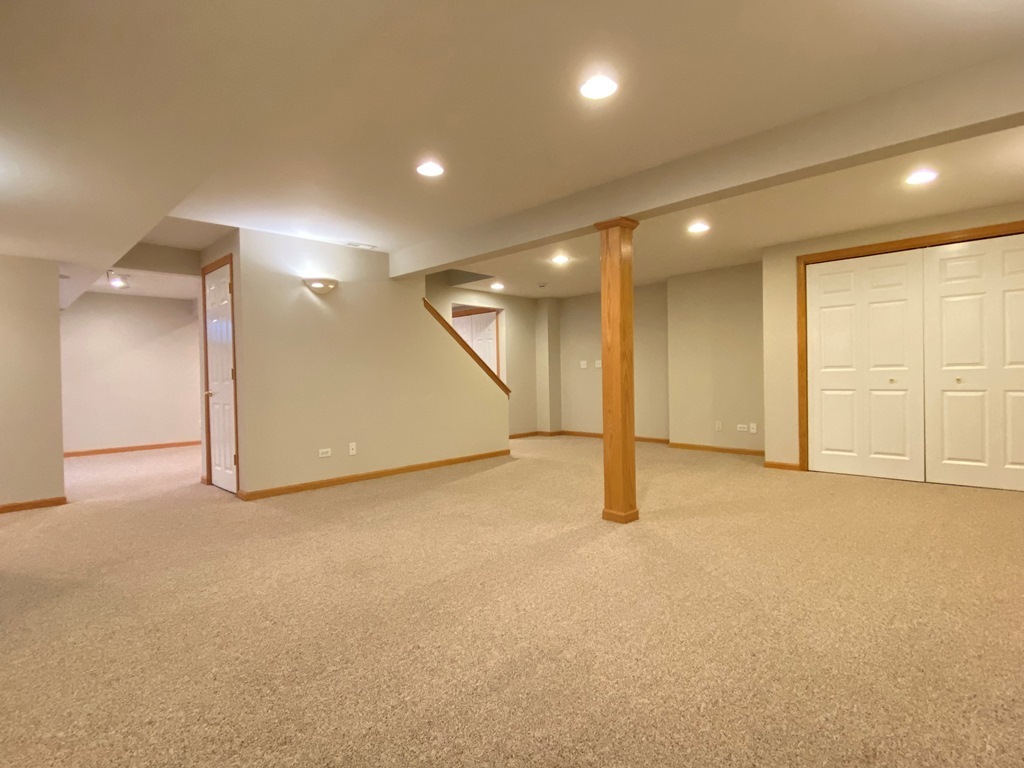 720 KENDRIDGE Court, Aurora, IL 60502