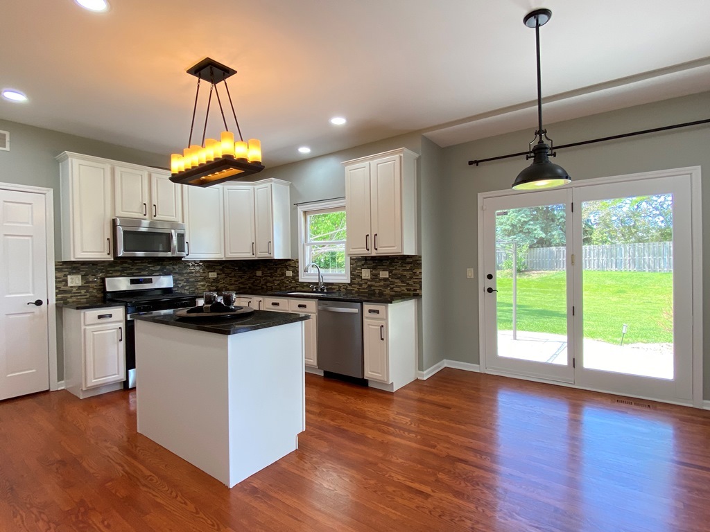 720 KENDRIDGE Court, Aurora, IL 60502