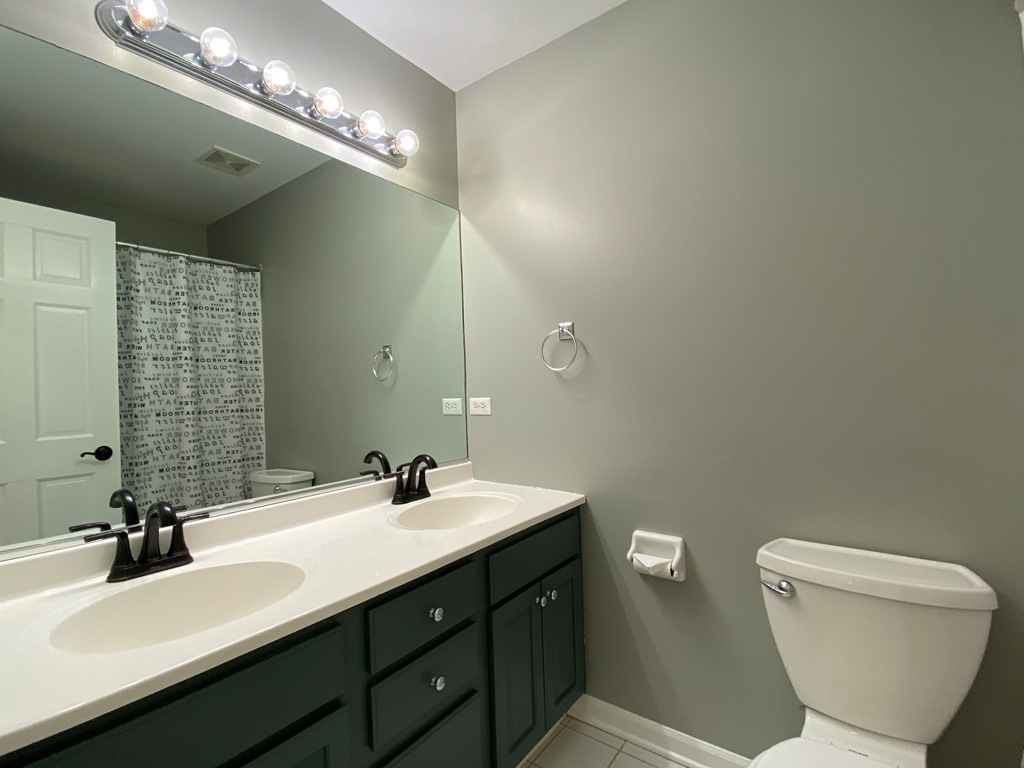 720 KENDRIDGE Court, Aurora, IL 60502
