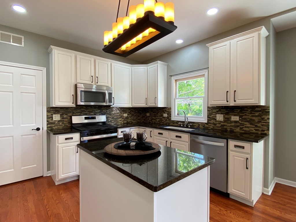 720 KENDRIDGE Court, Aurora, IL 60502