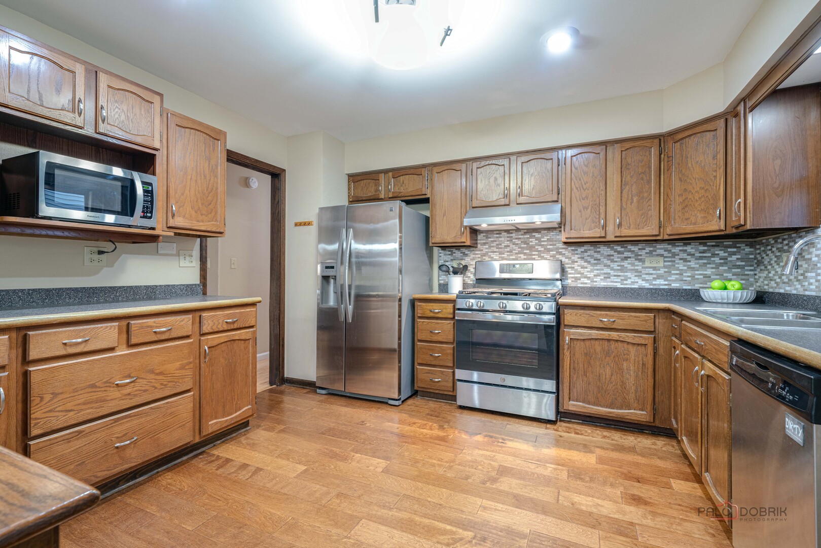 125 S Deerpath Drive, Vernon Hills, IL 60061