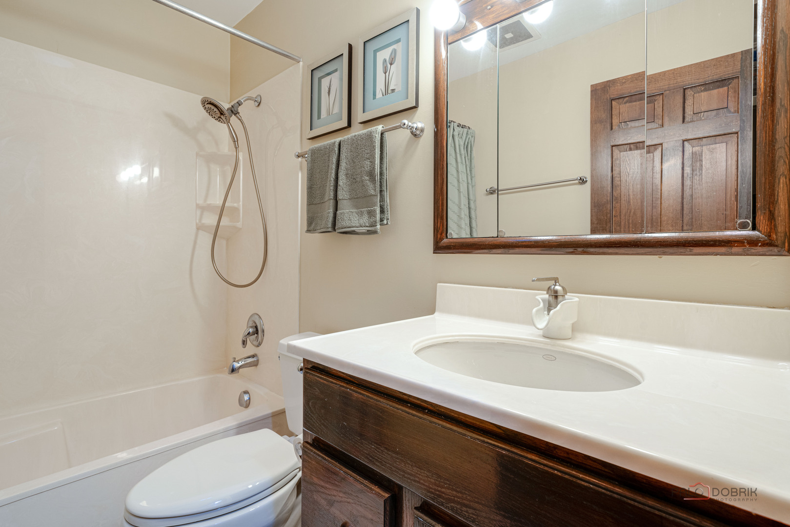 125 S Deerpath Drive, Vernon Hills, IL 60061