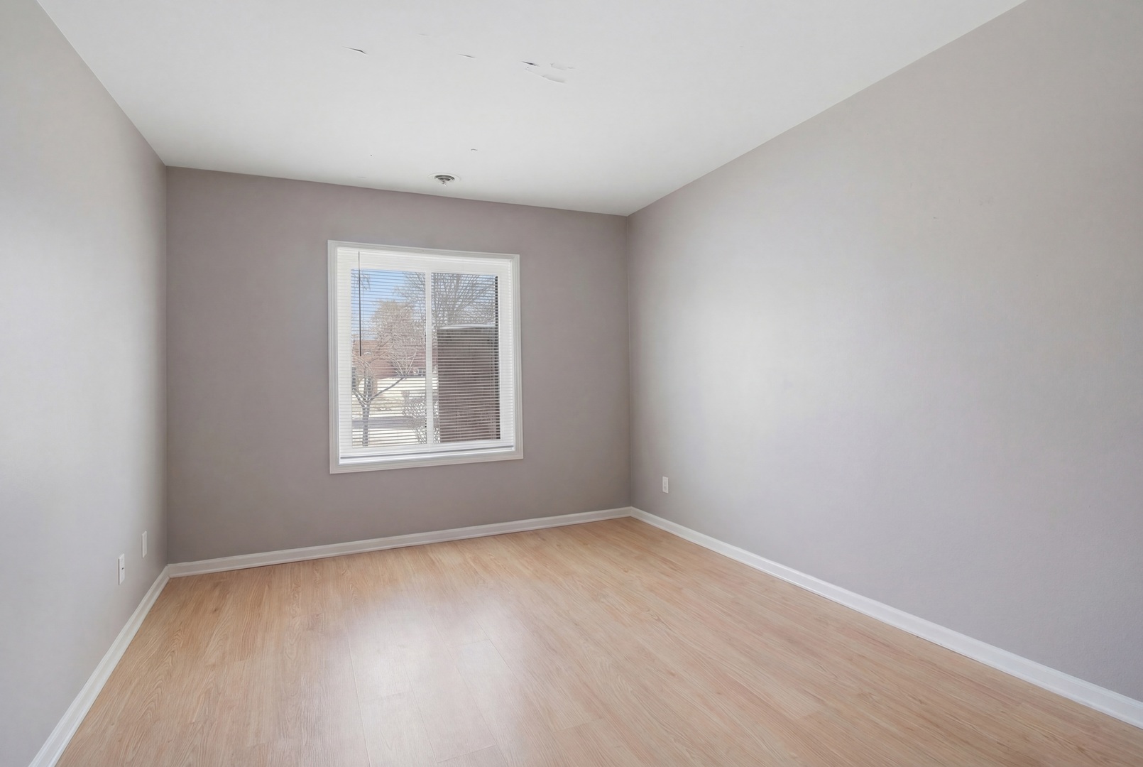 835 Waterview Circle #2, Vernon Hills, IL 60061