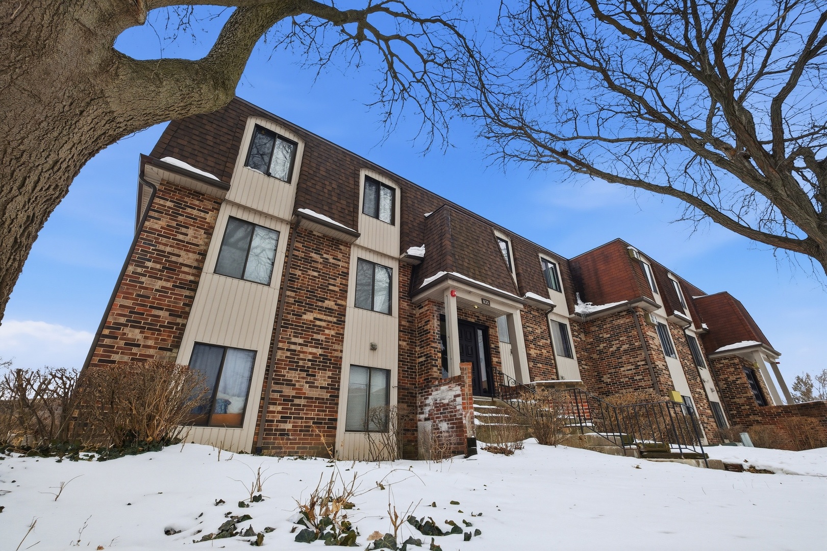 835 Waterview Circle #2, Vernon Hills, IL 60061