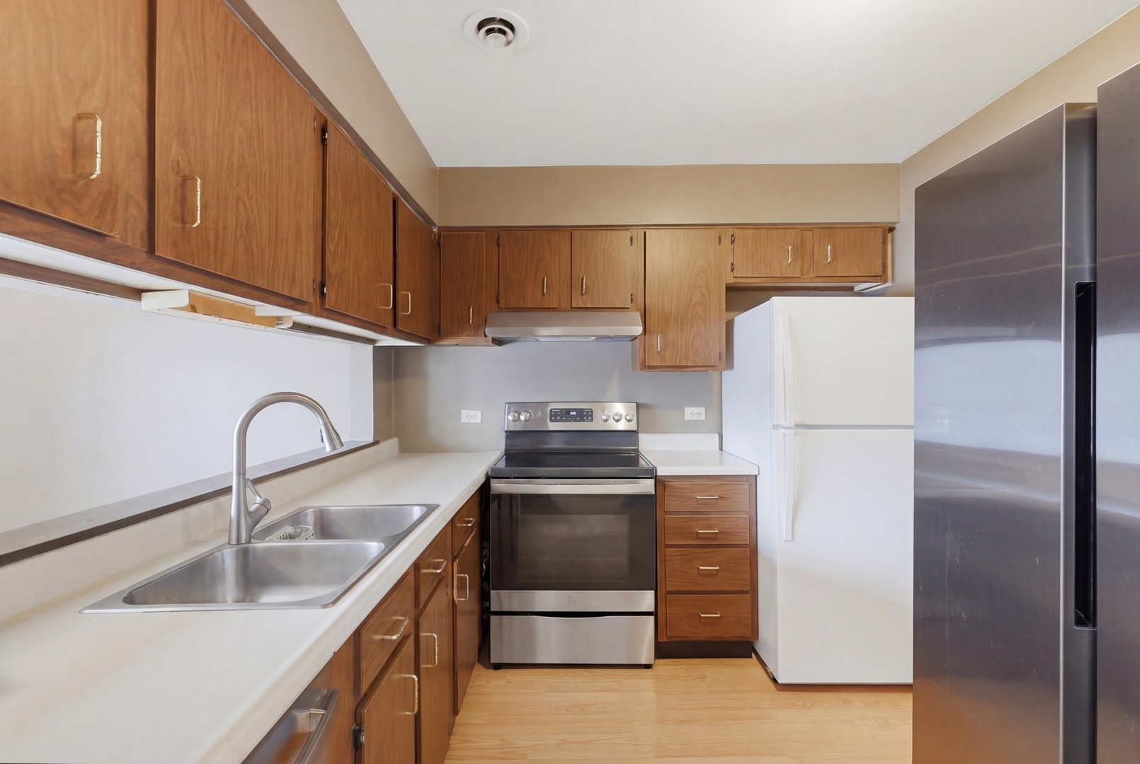 835 Waterview Circle #2, Vernon Hills, IL 60061