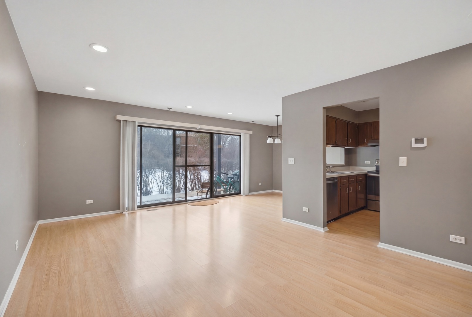 835 Waterview Circle #2, Vernon Hills, IL 60061