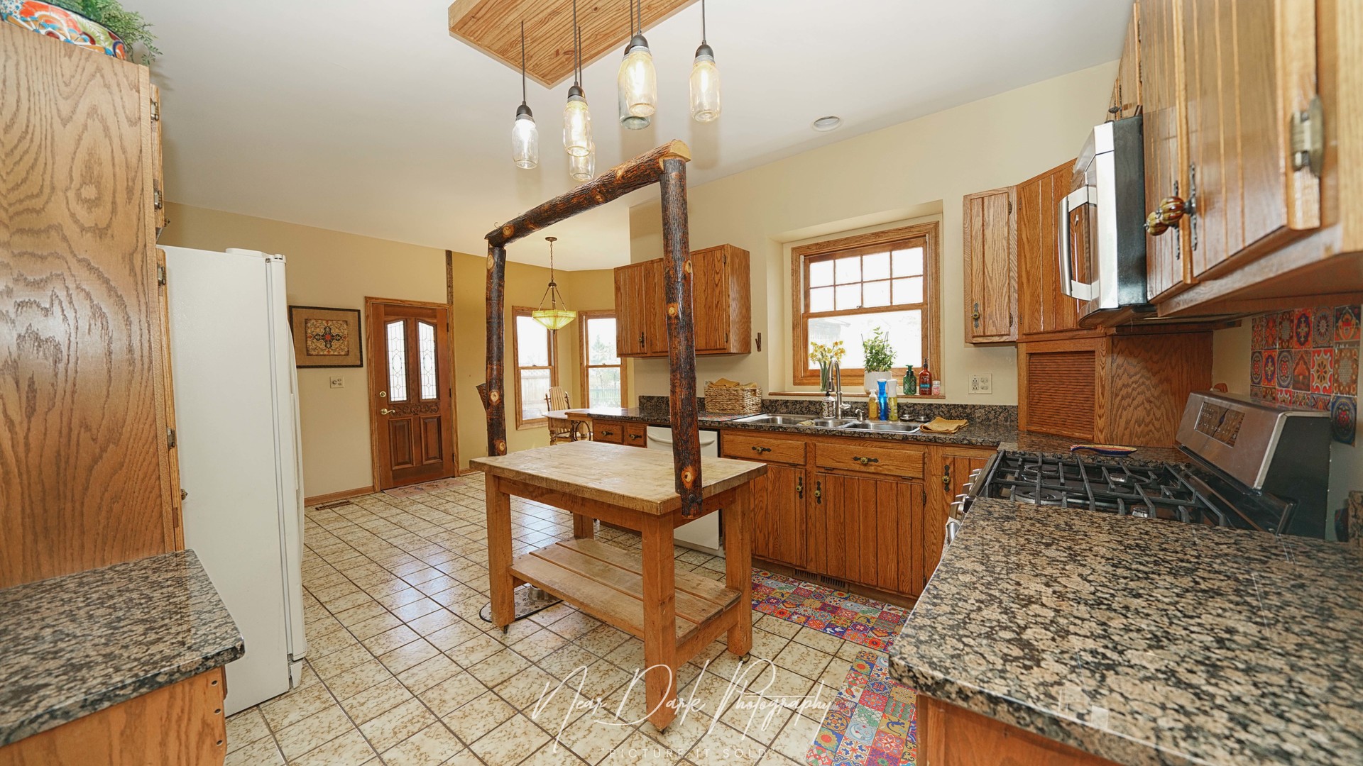 17665 W Julie Lane, Gurnee, IL 60031