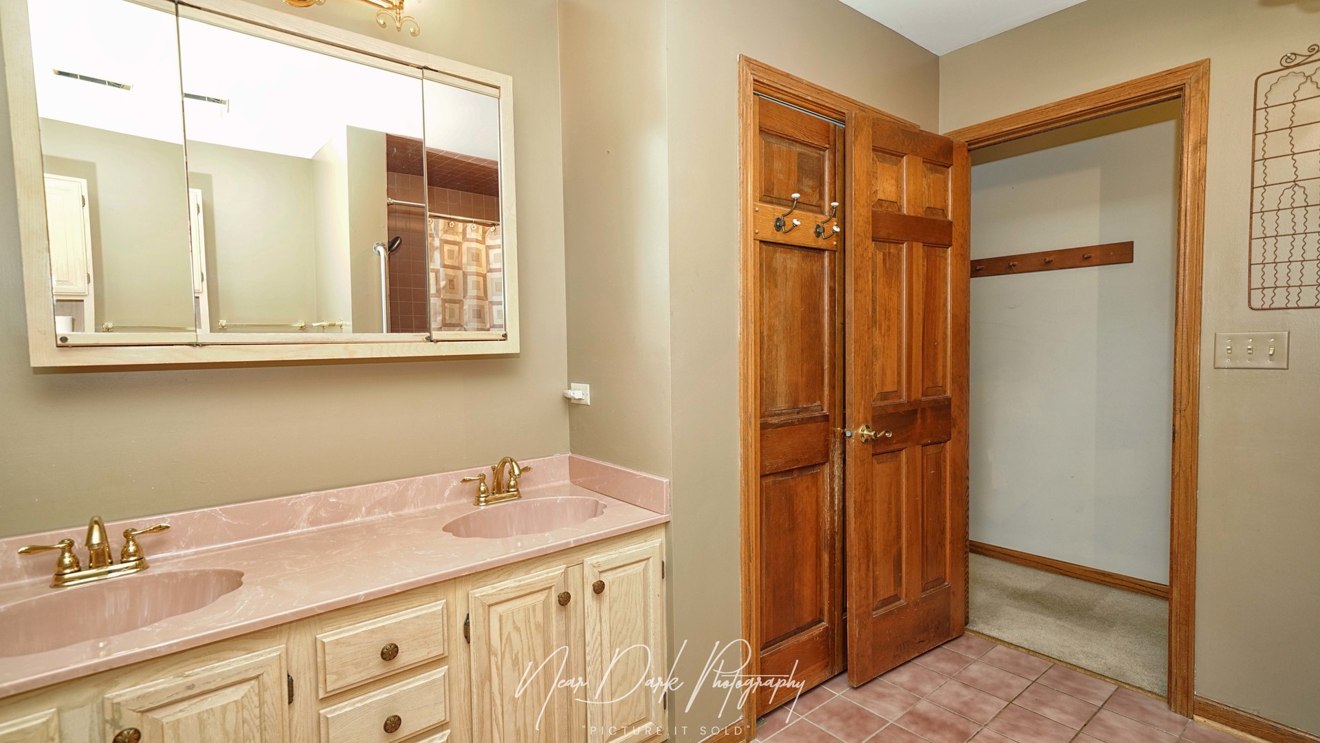 17665 W Julie Lane, Gurnee, IL 60031