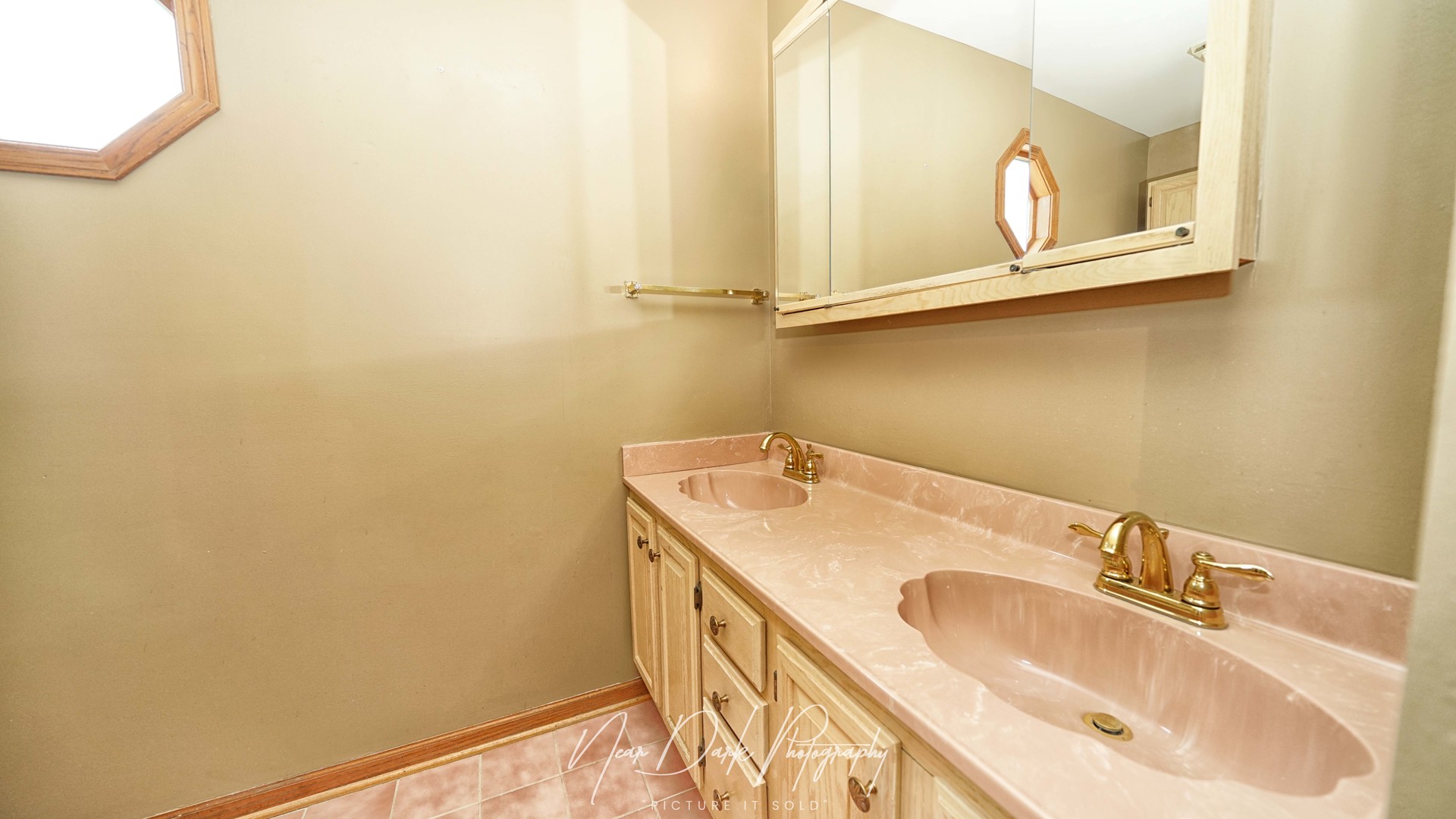 17665 W Julie Lane, Gurnee, IL 60031