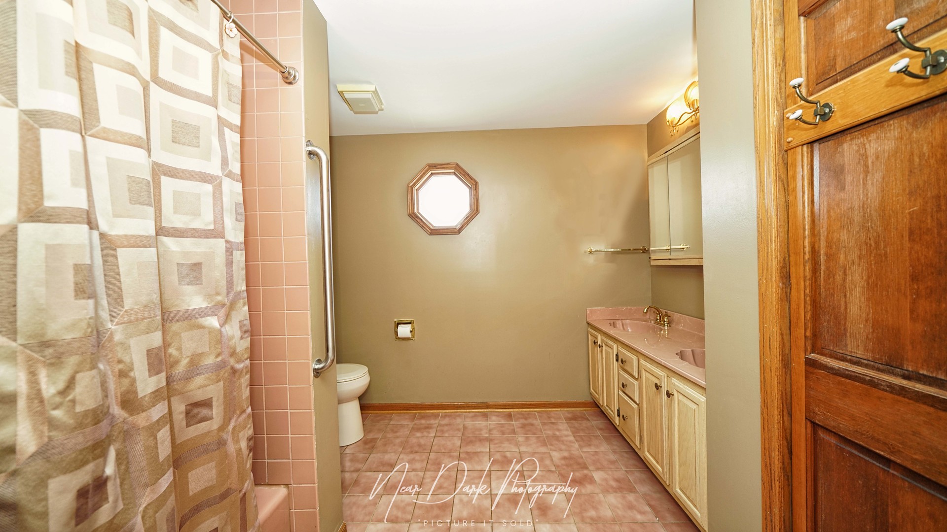 17665 W Julie Lane, Gurnee, IL 60031