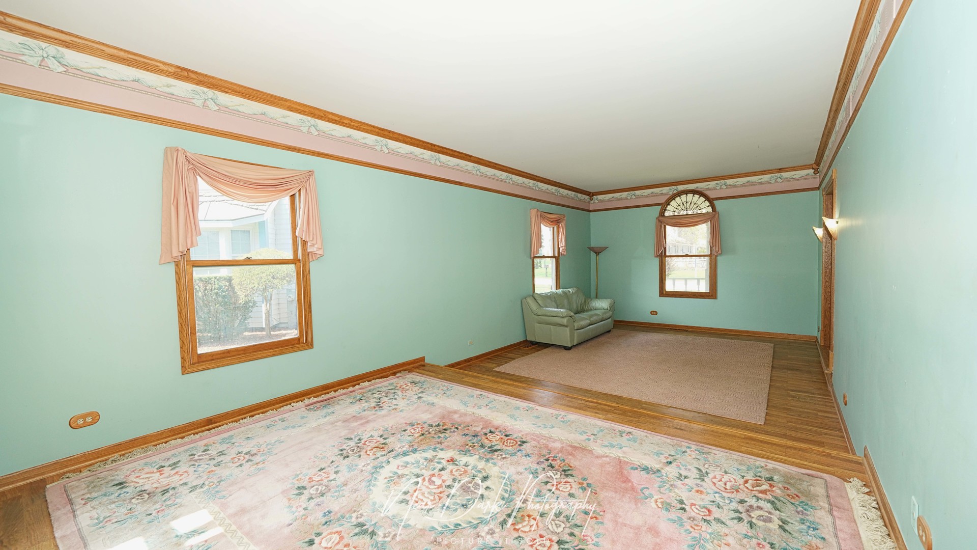 17665 W Julie Lane, Gurnee, IL 60031