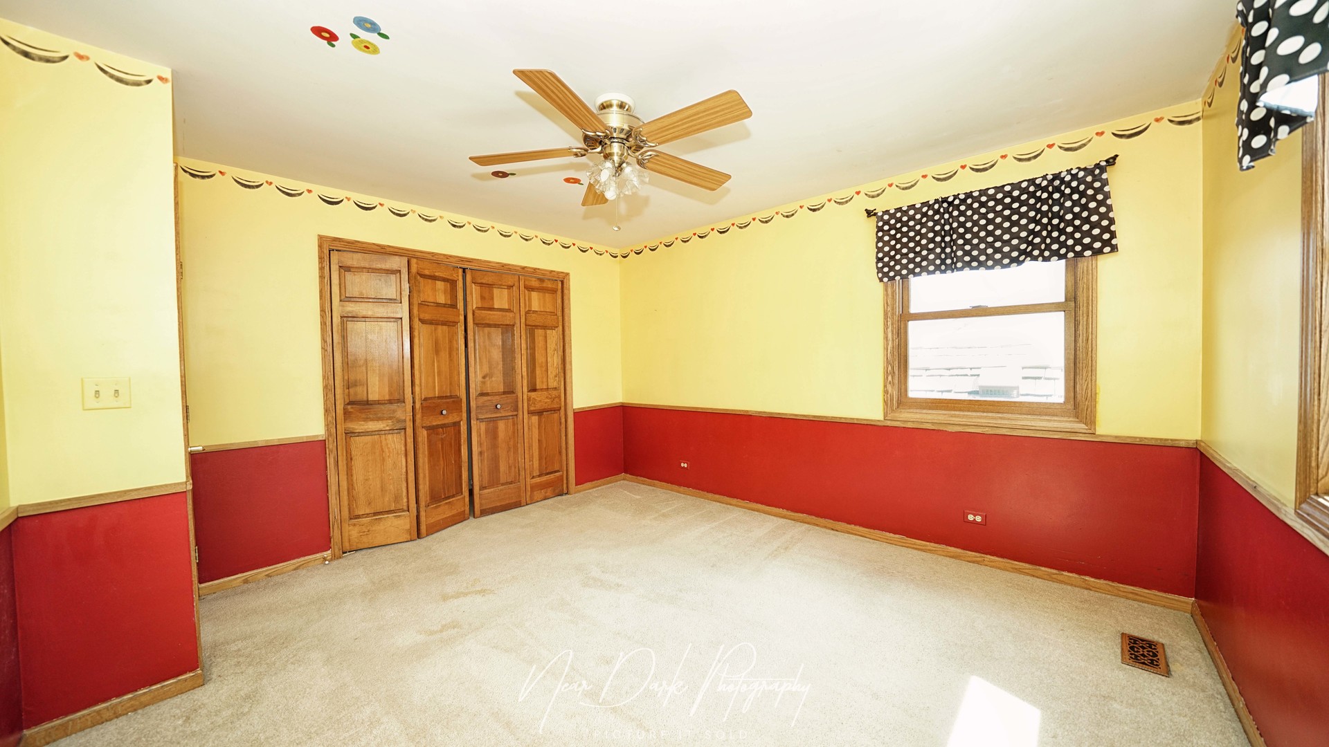 17665 W Julie Lane, Gurnee, IL 60031