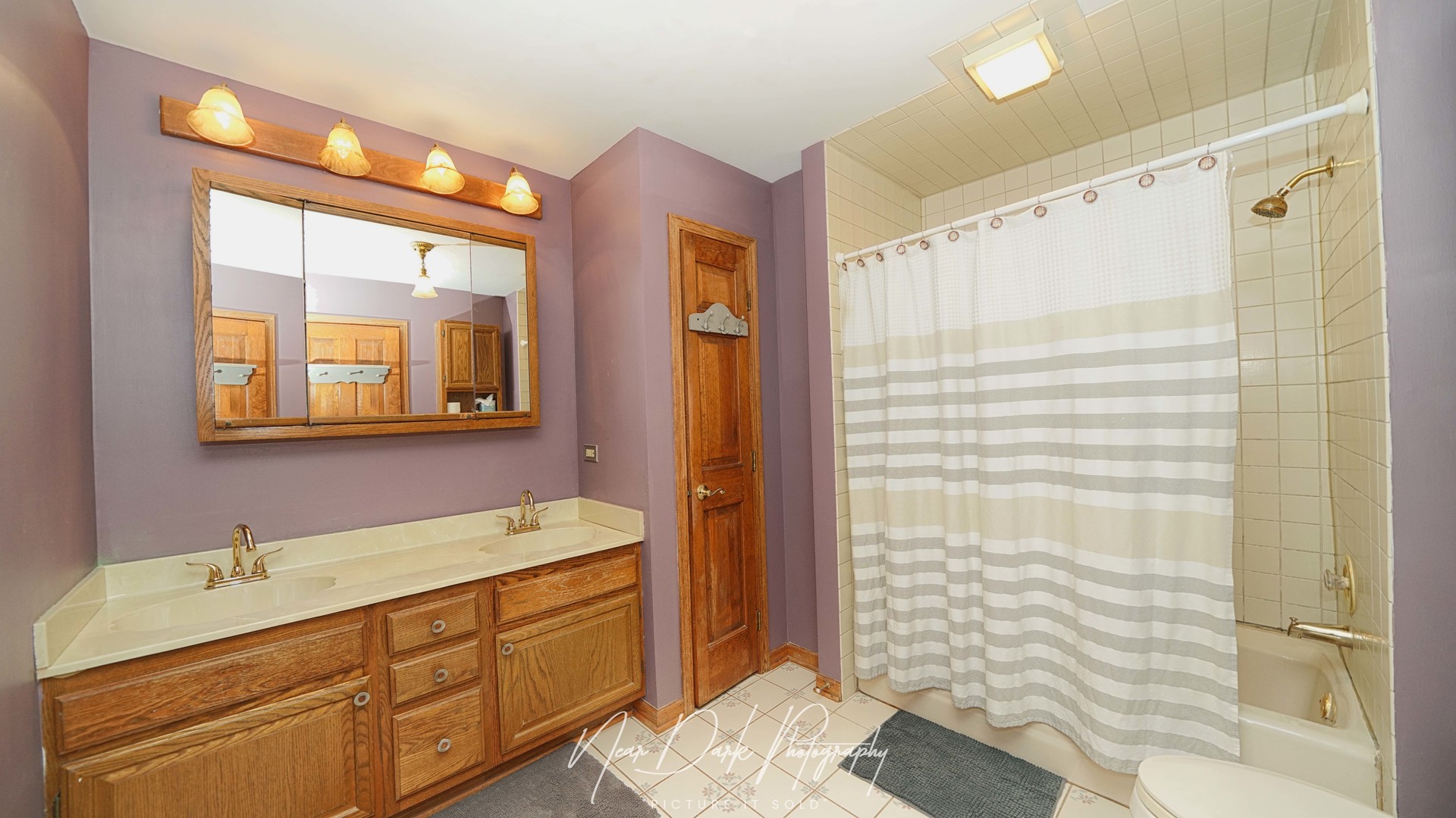 17665 W Julie Lane, Gurnee, IL 60031