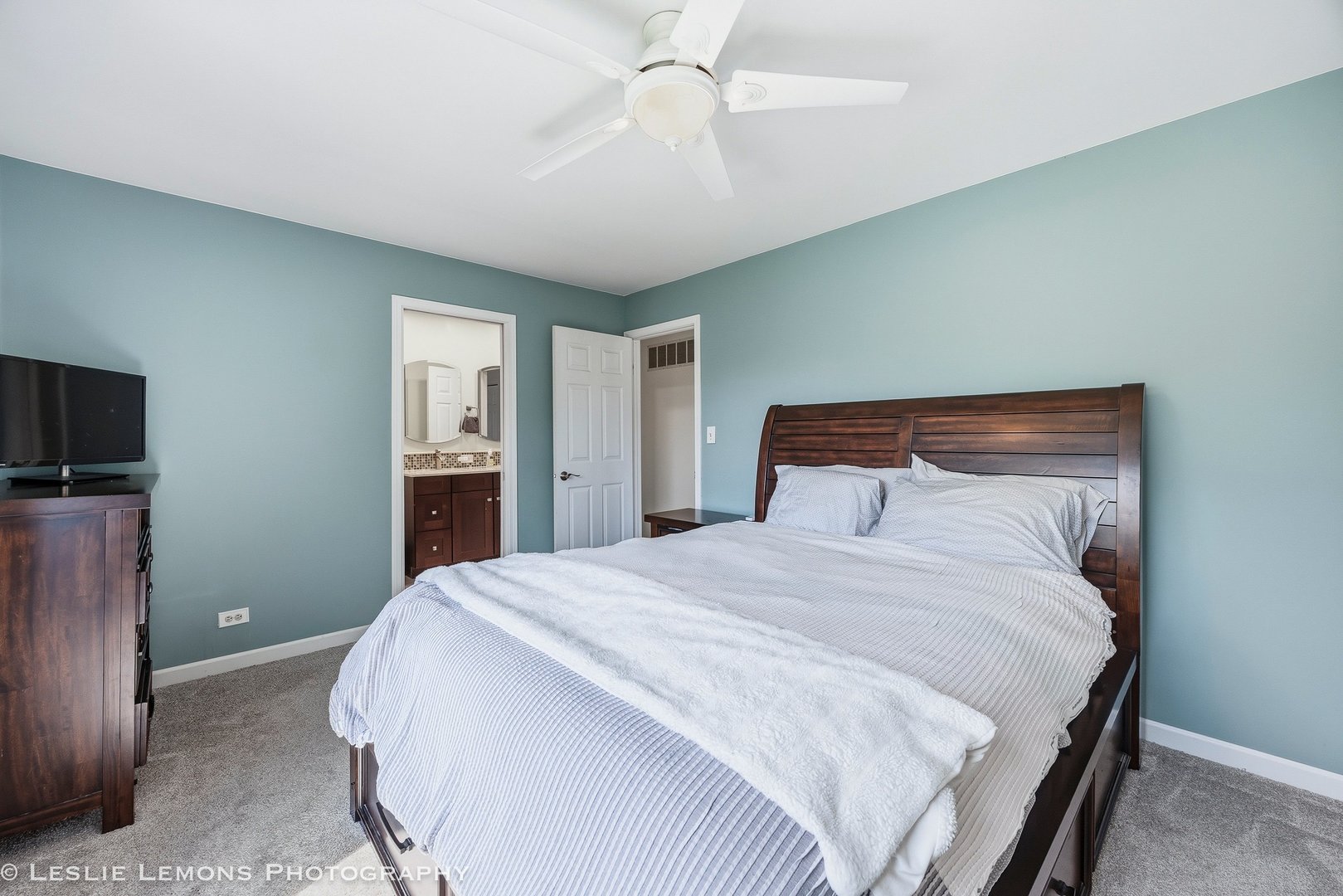 497 Sequoia Trail, Roselle, IL 60172